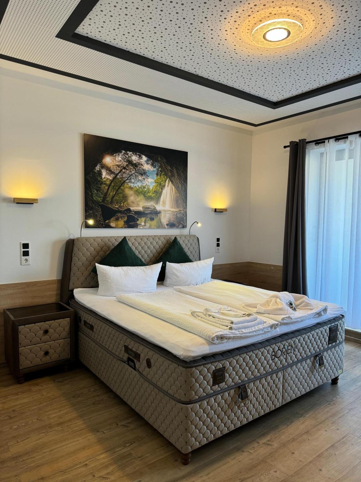 Hotel Montenegro Worms Exterior photo